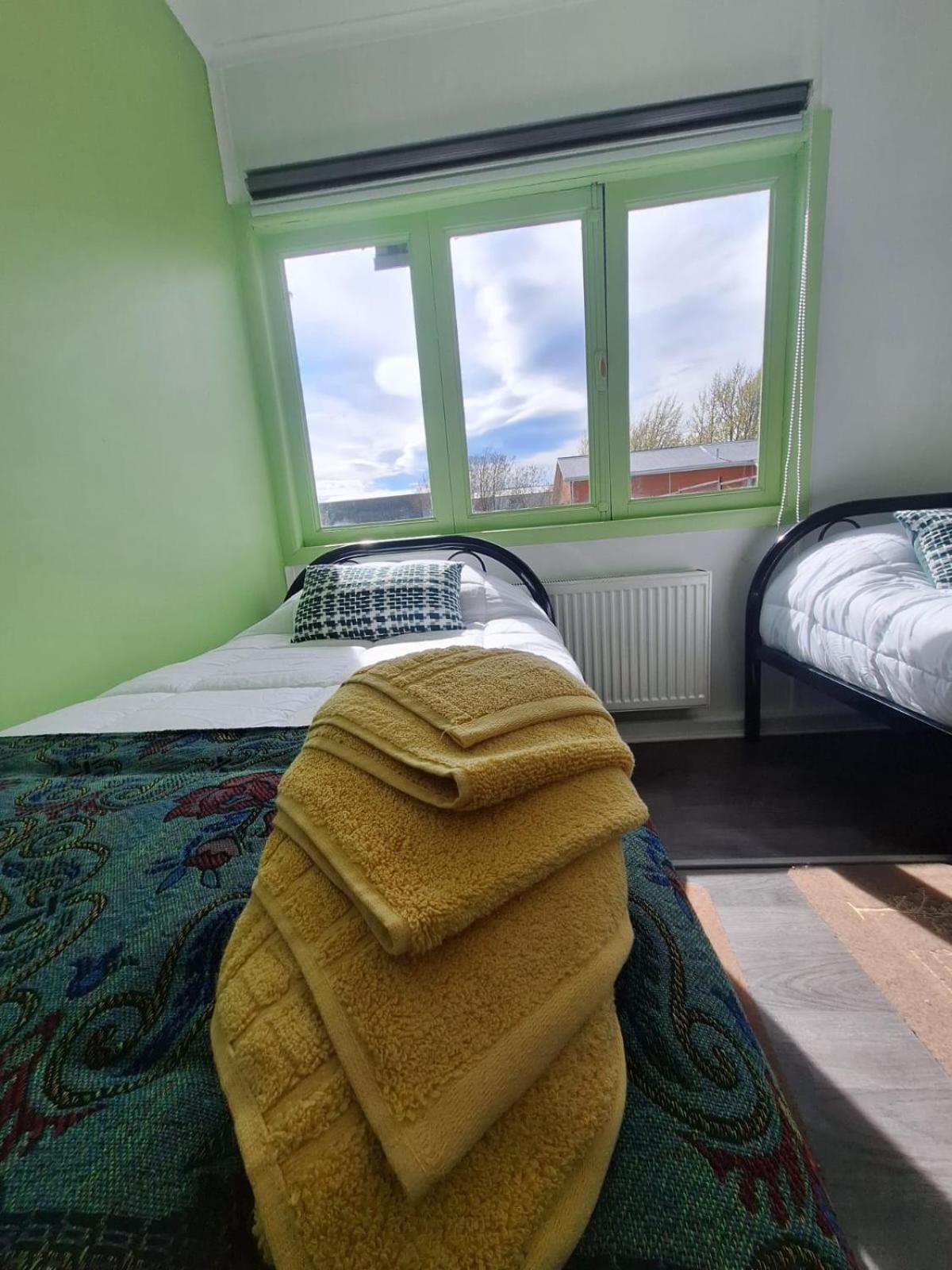 Hostel Kuntur Puerto Natales Bagian luar foto