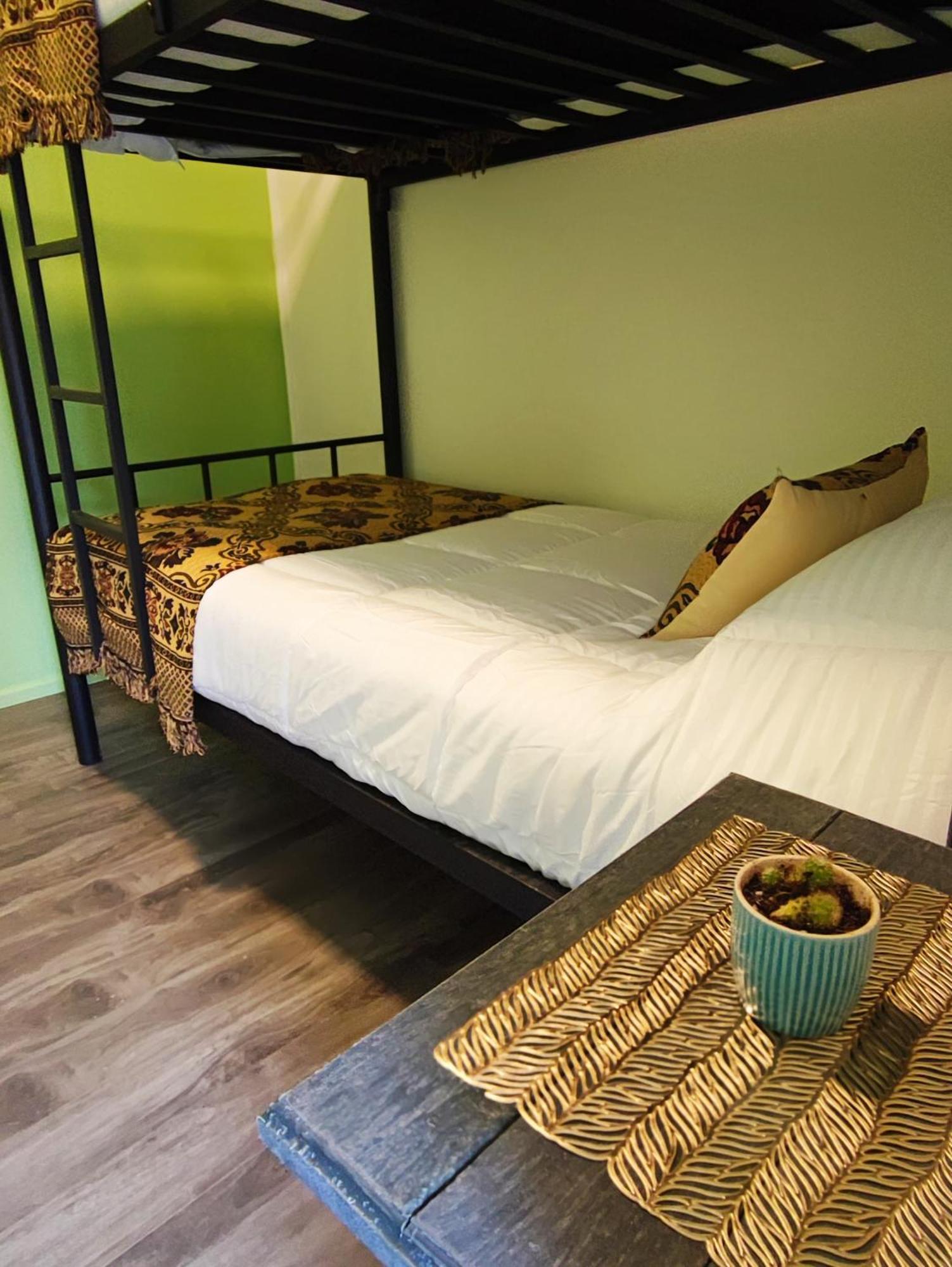 Hostel Kuntur Puerto Natales Bagian luar foto