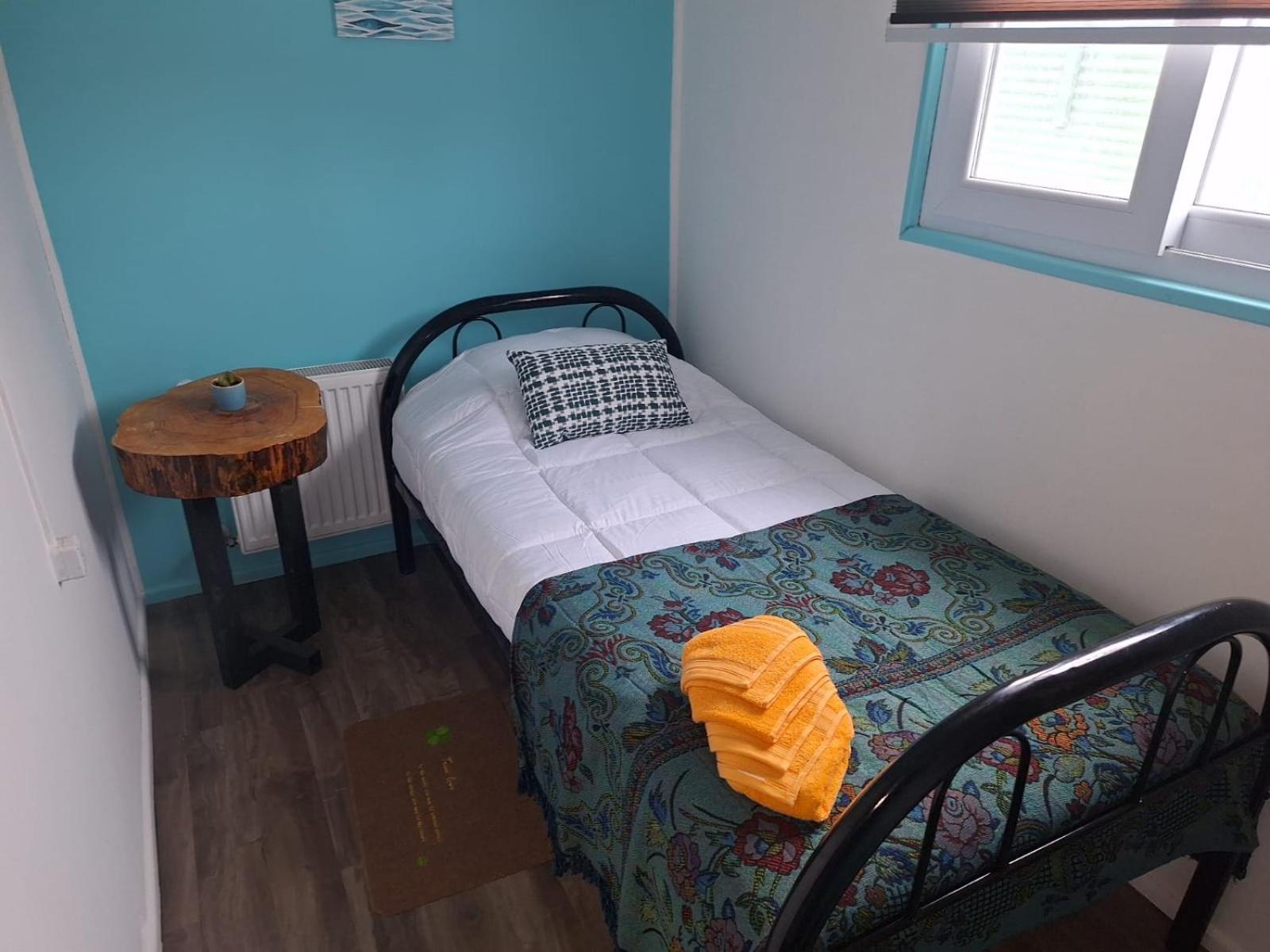 Hostel Kuntur Puerto Natales Bagian luar foto