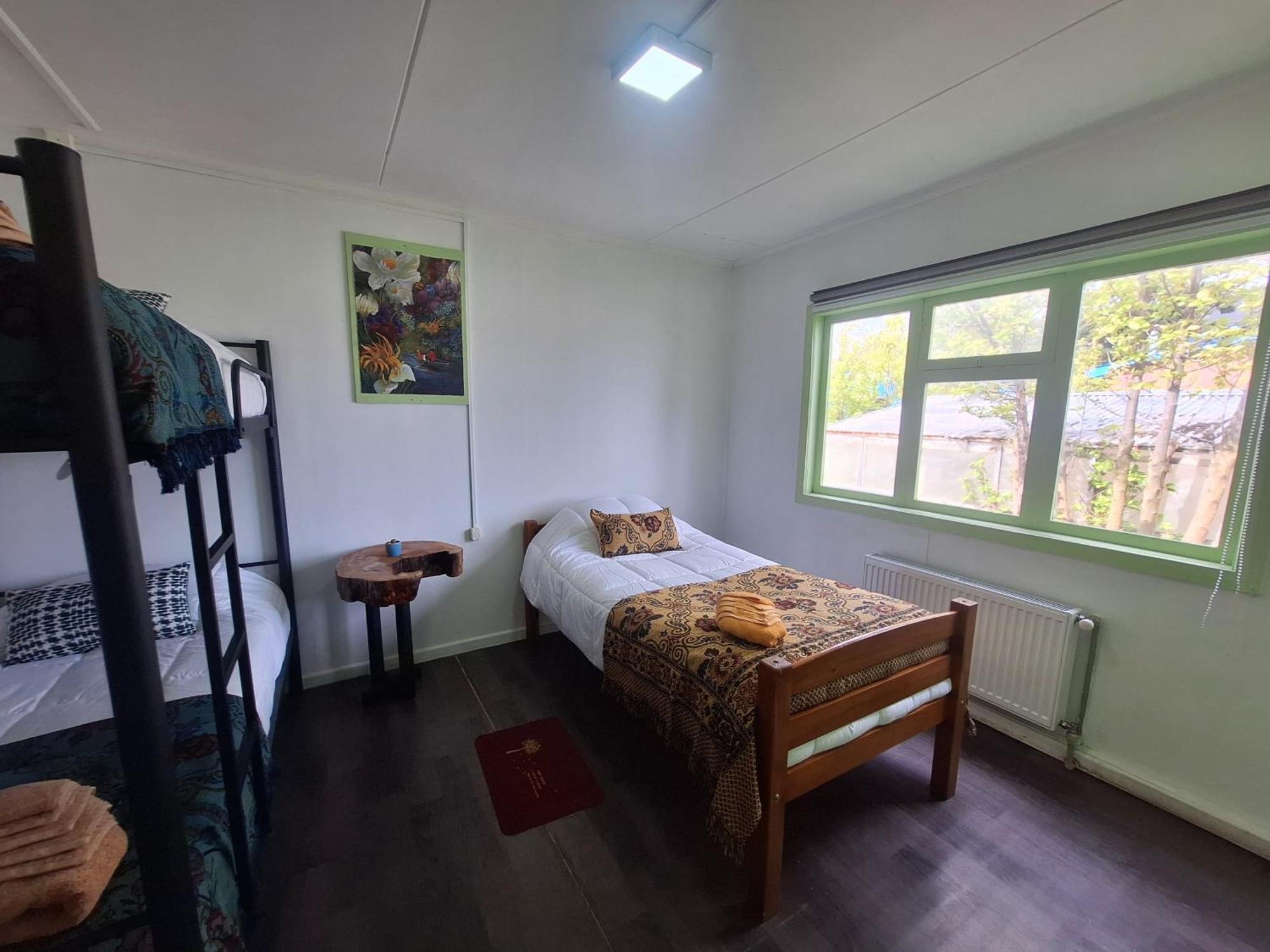 Hostel Kuntur Puerto Natales Bagian luar foto