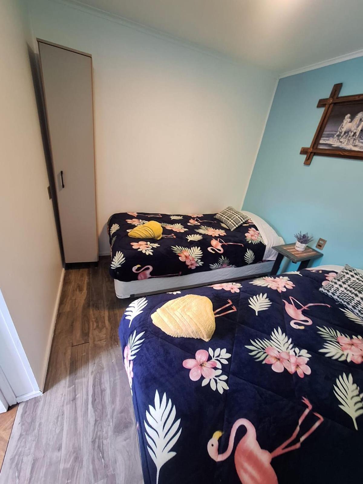 Hostel Kuntur Puerto Natales Bagian luar foto