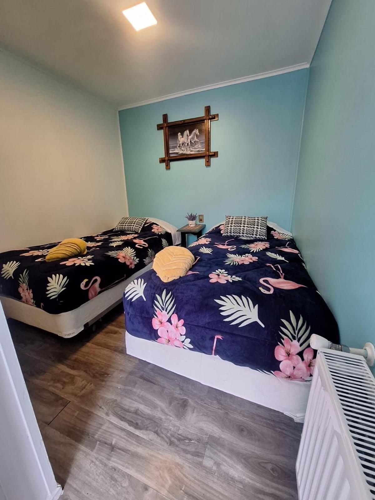 Hostel Kuntur Puerto Natales Bagian luar foto